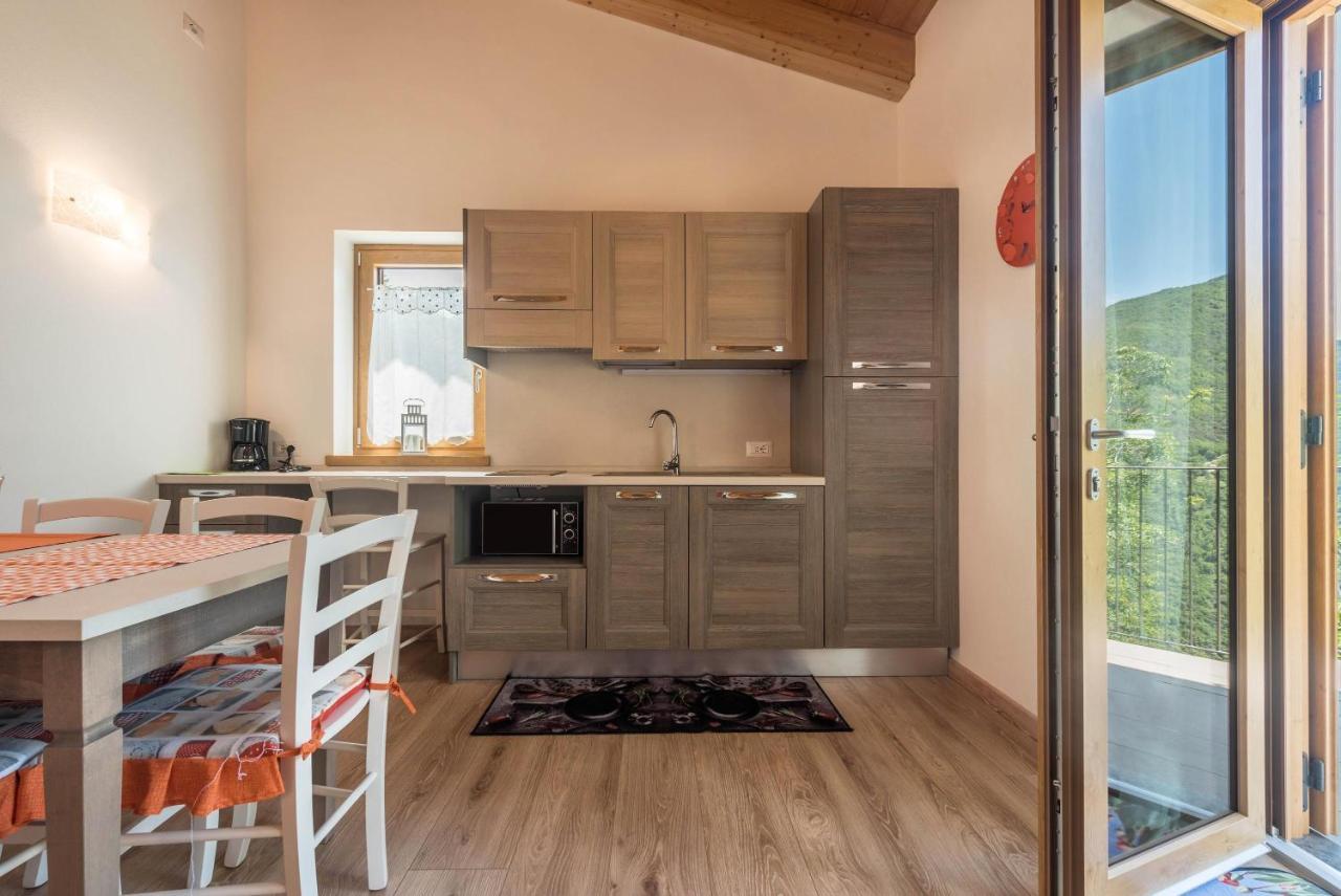 Nonno Bigi Tulipano Apartment Tremosine Bagian luar foto